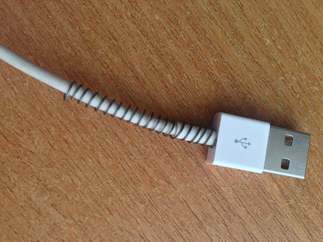 Оригінальний спосіб продовження життя стандартного дроти iPhone Модернизируем lightning кабель
