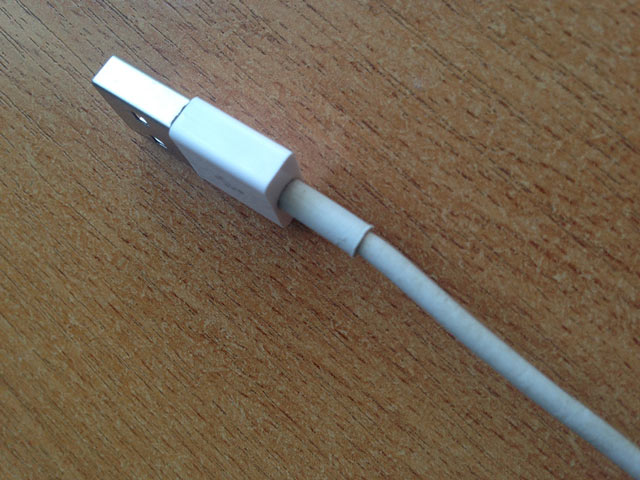 Оригінальний спосіб продовження життя стандартного дроти iPhone Модернизируем lightning кабель