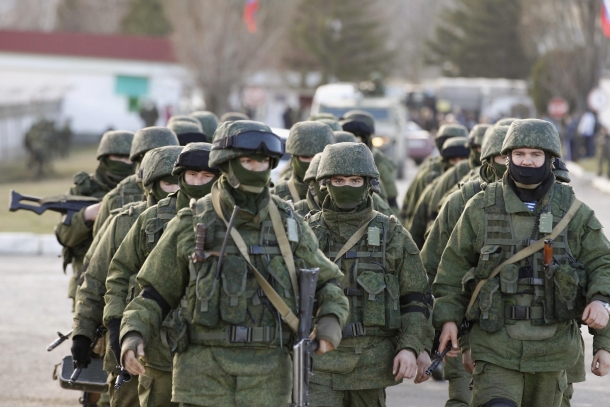 27% росіян виступають за введення військ РФ в Україні. Майже 80% вважають, що терористи захищають місцевих російськомовних від київської влади, - опитування 27% россиян выступают за ввод войск РФ в Украину. Почти 80% считают, что террористы защищают местных русскоязычных от киевских властей, - опрос