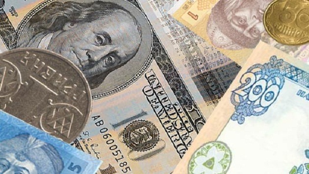 Межбанковский доллар вырос до 13,65 грн