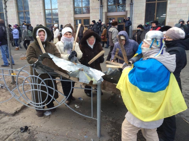 Зіткнення на Грушевського Столкновения на Грушевского