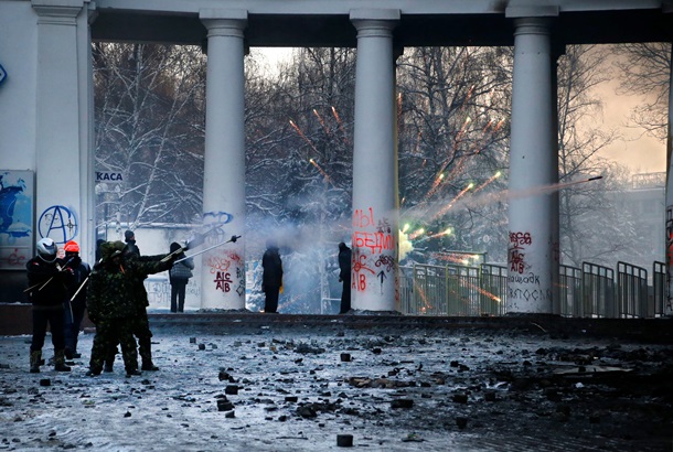П'ятий день протистояння на Грушевського. Фото-відерепортажі 23 січня Пятый день противостояния на Грушевского. Фото-видерепортажи 23 января