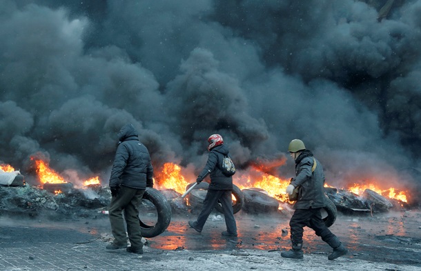 П'ятий день протистояння на Грушевського. Фото-відерепортажі 23 січня Пятый день противостояния на Грушевского. Фото-видерепортажи 23 января