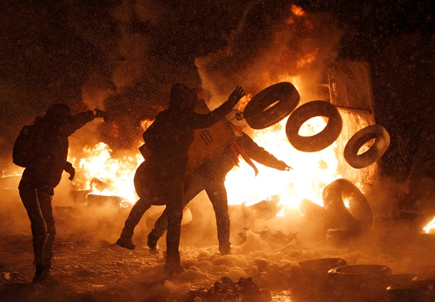 П'ятий день протистояння на Грушевського. Фото-відерепортажі 23 січня Пятый день противостояния на Грушевского. Фото-видерепортажи 23 января