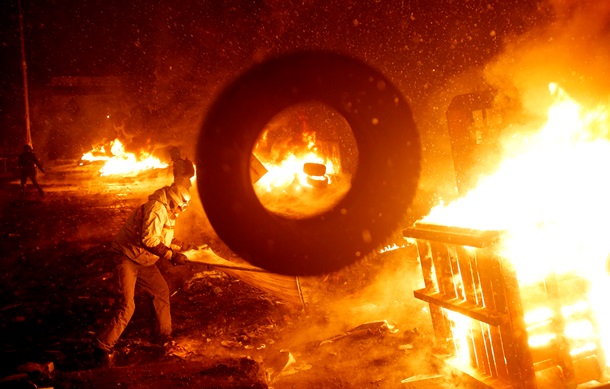 П'ятий день протистояння на Грушевського. Фото-відерепортажі 23 січня Пятый день противостояния на Грушевского. Фото-видерепортажи 23 января
