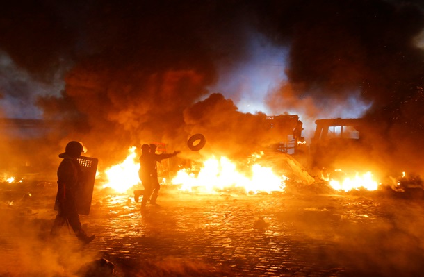 П'ятий день протистояння на Грушевського. Фото-відерепортажі 23 січня Пятый день противостояния на Грушевского. Фото-видерепортажи 23 января