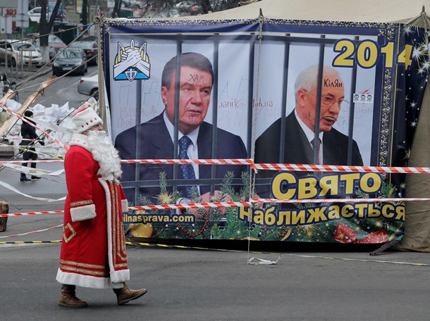 21 листопада Україна відзначає річницю початку Майдану Переваги 21 ноября Украина отмечает годовщину начала Майдана Достоинства