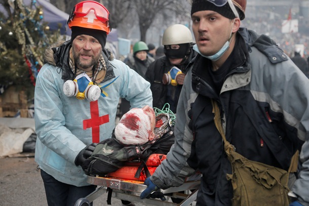 21 листопада Україна відзначає річницю початку Майдану Переваги 21 ноября Украина отмечает годовщину начала Майдана Достоинства
