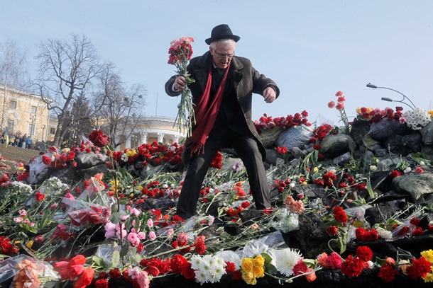21 листопада Україна відзначає річницю початку Майдану Переваги 21 ноября Украина отмечает годовщину начала Майдана Достоинства