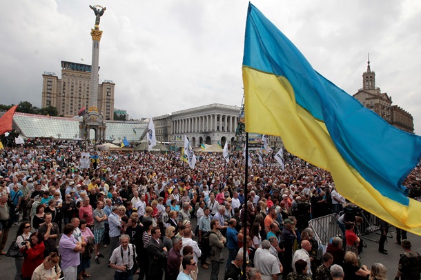 21 листопада Україна відзначає річницю початку Майдану Переваги 21 ноября Украина отмечает годовщину начала Майдана Достоинства