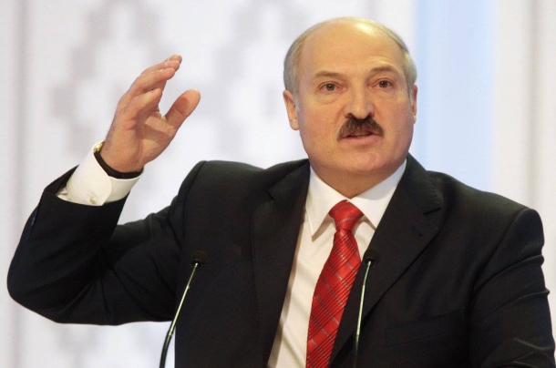 Лукашенко признал легитимность власти в Украине