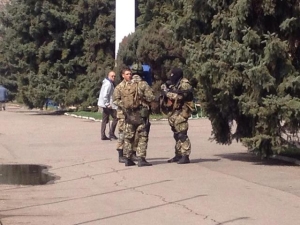 Проросійських бойовиків в Слов'янську прислали підмогу: російські терористи озброєні кулеметами і гранатометами. ФОТО