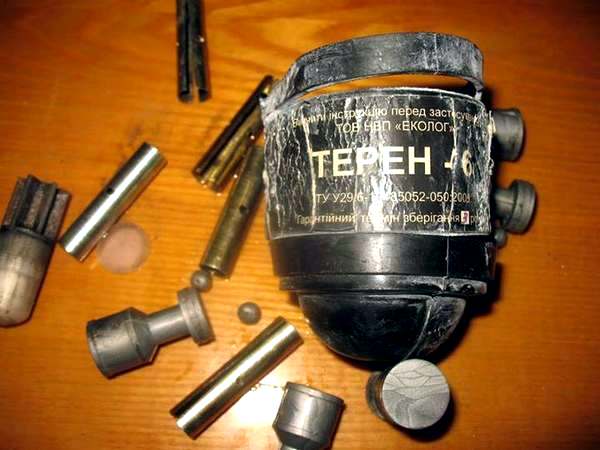 У Захарченко відхрестилися від вбивства двох демонстрантів: Таких боєприпасів на озброєнні міліції немає У Захарченко открестились от убийства двоих демонстрантов: Таких боеприпасов на вооружении милиции нет
