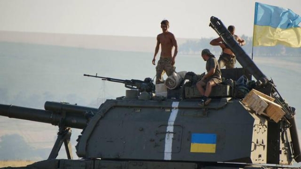 Українські воїни на полі бою, - ФОТОрепортаж з епіцентру АТО Украинские воины на поле боя, - ФОТОрепортаж из эпицентра АТО