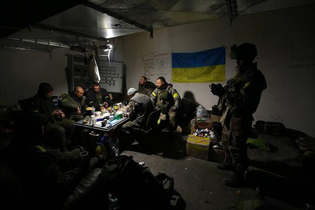 Замерзлий пекло в Донецькому аеропорту. ФОТОрепортаж Замерзший ад в Донецком аэропорту. ФОТОрепортаж