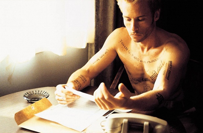 Пам'ятай / Memento Помни / Memento